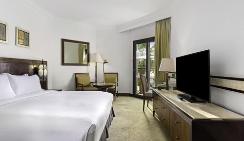 Room (Partial Nile)