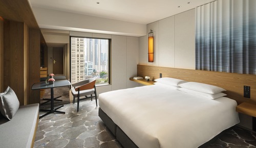 Deluxe Room, 1 King Bed, City View