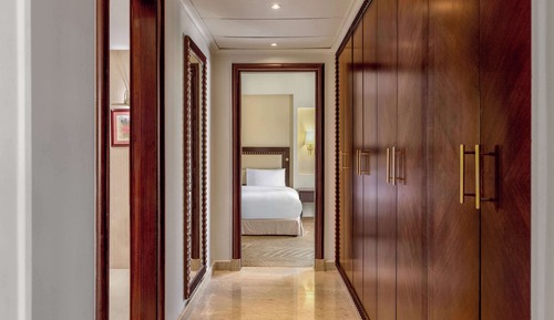 Junior Suite, 1 Queen Bed
