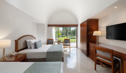 Deluxe Room, Garden View