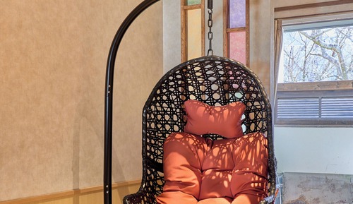[Main Building, 2nd Floor] Relaxation room with open-air bath and hanging chair (non-smoking)