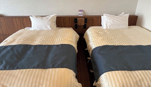 Twin Room, Lake View