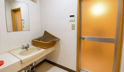 Economy Triple Room, Non Smoking, Private Bathroom