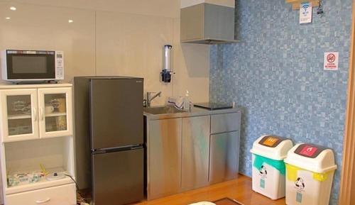 Family Room, Non Smoking, Shared Bathroom