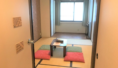 Japanese Room with private toilet  2-3 people