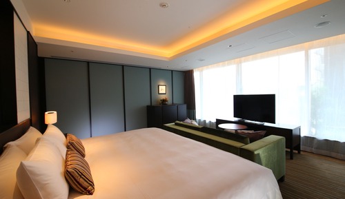 Modern Superior Room, 48 sqm, 1 Wide King Bed, Non Smoking