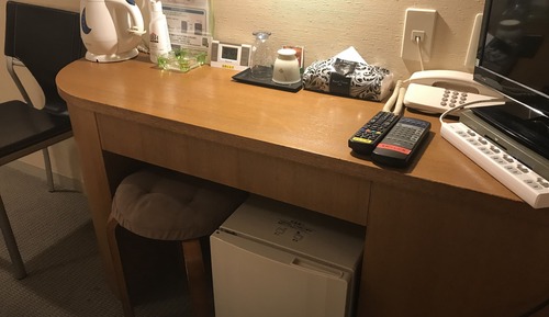 Basic Single Room, Smoking