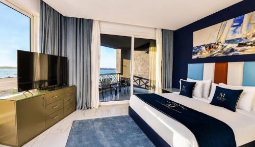 Executive Sea View One Bedroom Suite