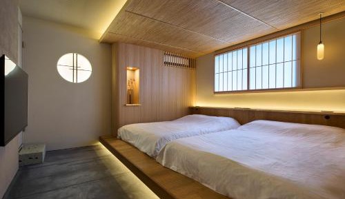 Room #1692743707
