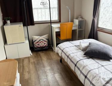Single Room with Shared Bathroom