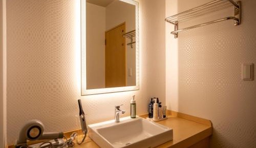 Twin Room with Shared Bathroom