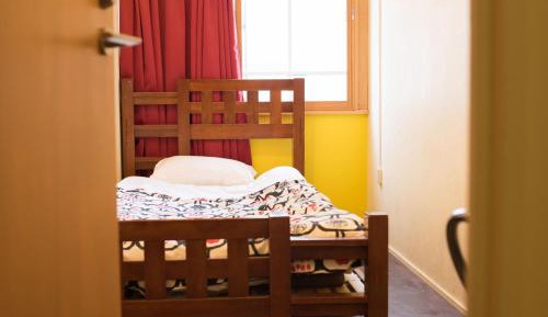 Single Room with Shared Bathroom