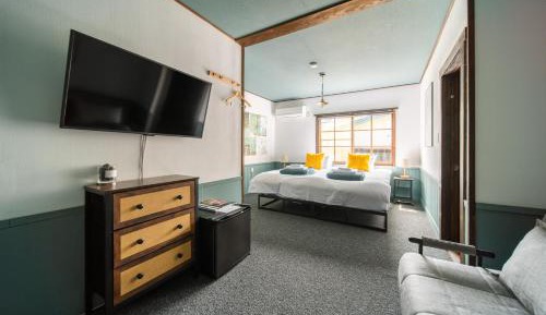 Deluxe Family Suite