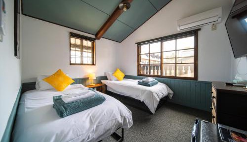Quadruple Room with Private Bathroom