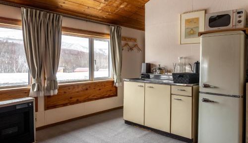 Family Room with Mountain View