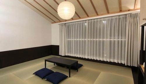 Japanese-Style Room