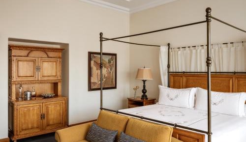 Studio Suite with City View