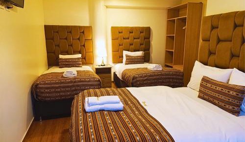 Quadruple Room with Private Bathroom