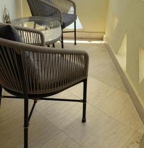 Studio Apartment with One Double Bed