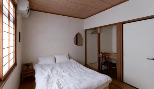 Double Room with Shared Toilet