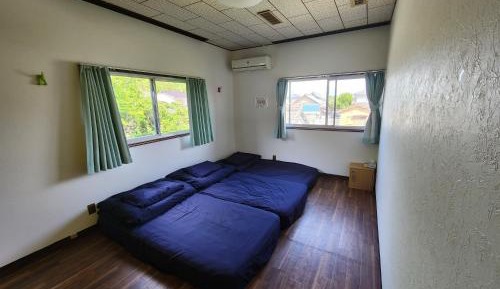 Quadruple Room with Shared Bathroom