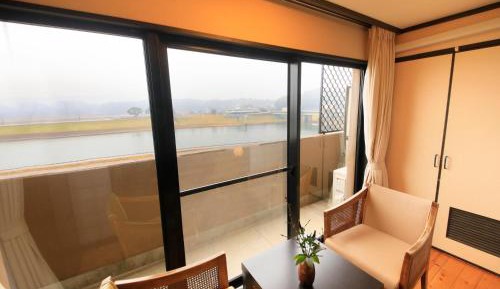 Japanese-Western Room