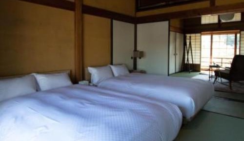 Twin Room with Private Bathroom