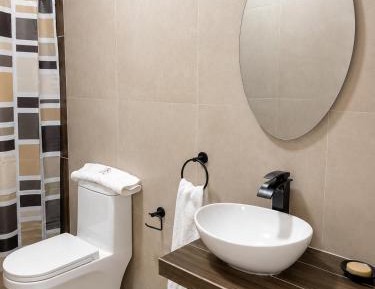 Deluxe Room (2 Adults + 1 Child)