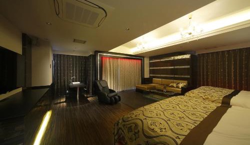 Two-Bedroom Suite