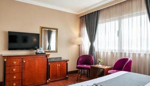 Two-Bedroom Suite