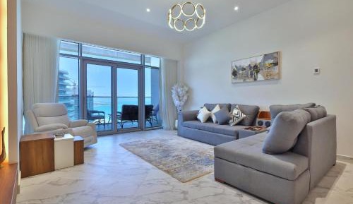 Two-Bedroom Apartment with Terrace and Sea View