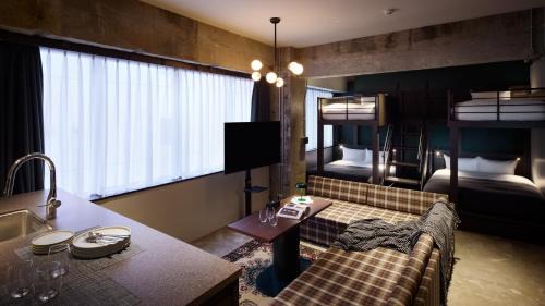 Superior 6 Beds B