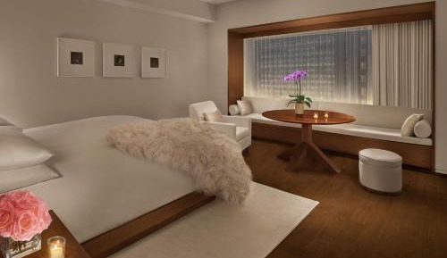 Premier King Room with City View