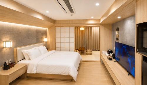 Two-Bedroom Superior Apartment