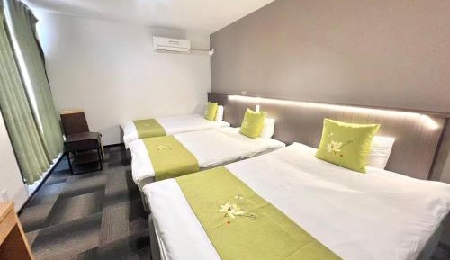 Triple Room