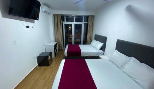 Standard Twin Room with Mountain View