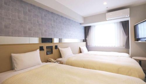 Twin Room with Extra Bed - Non-Smoking