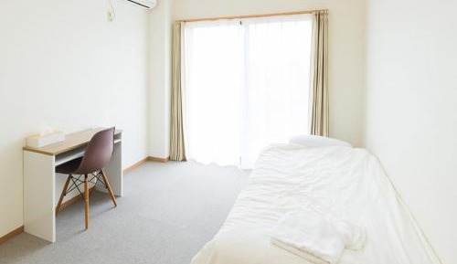 Single Room with Shared Bathroom