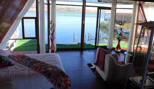 Family Room with Lake View