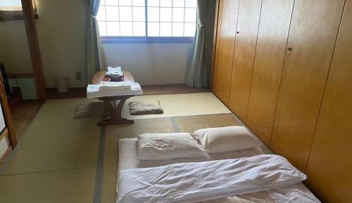 Deluxe Double Room (2 Adults + 1 Child)