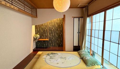 Three-Bedroom Deluxe Apartment