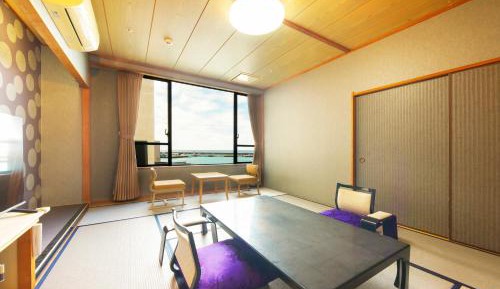 Japanese-Style Room