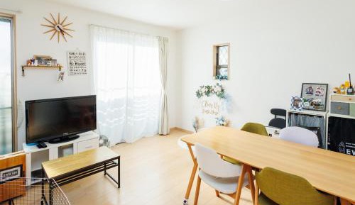 Twin Room with Shared Bathroom