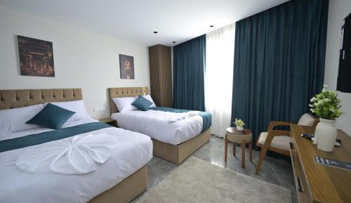Triple Room with City View