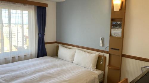 Standard Queen Room - Non-Smoking 
