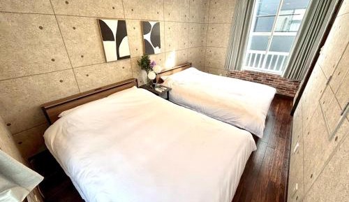 Apartment with Shower