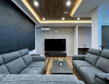Five-Bedroom Apartment