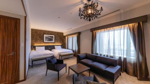 Luxury Twin Room with Lounge Access