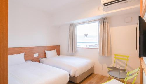 Twin Room with Shower