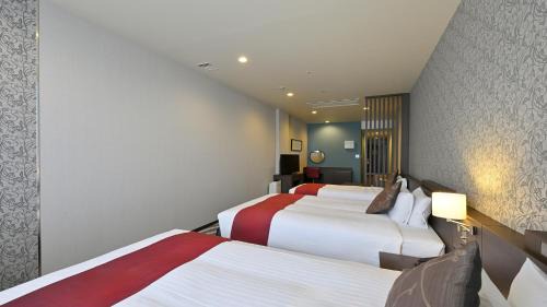Deluxe Twin Room with Extra Bed
